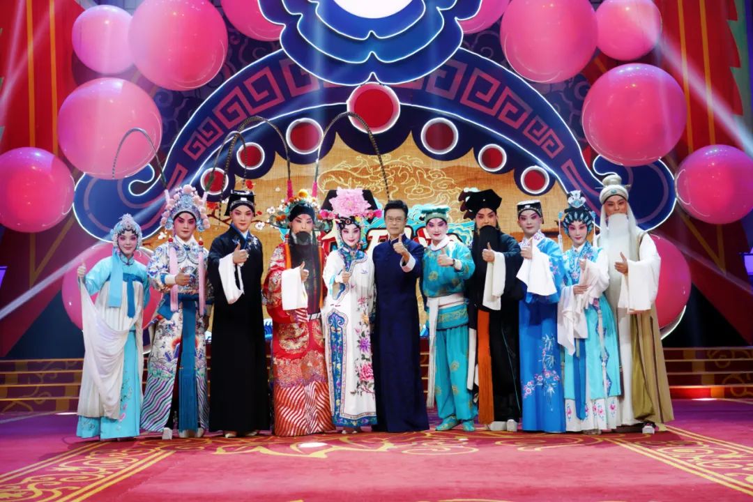 闽剧《双蝶扇》诗意唯美感人肺腑 (http://www.hnyixiao.com/) 艺考资讯 第1张