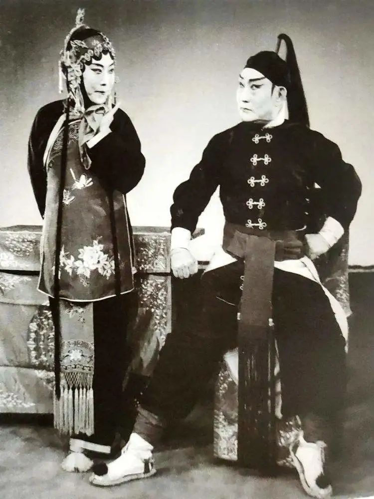 宋上华《杀狗劝妻》受惠于封至模先生 (http://www.hnyixiao.com/) 艺考资讯 第4张