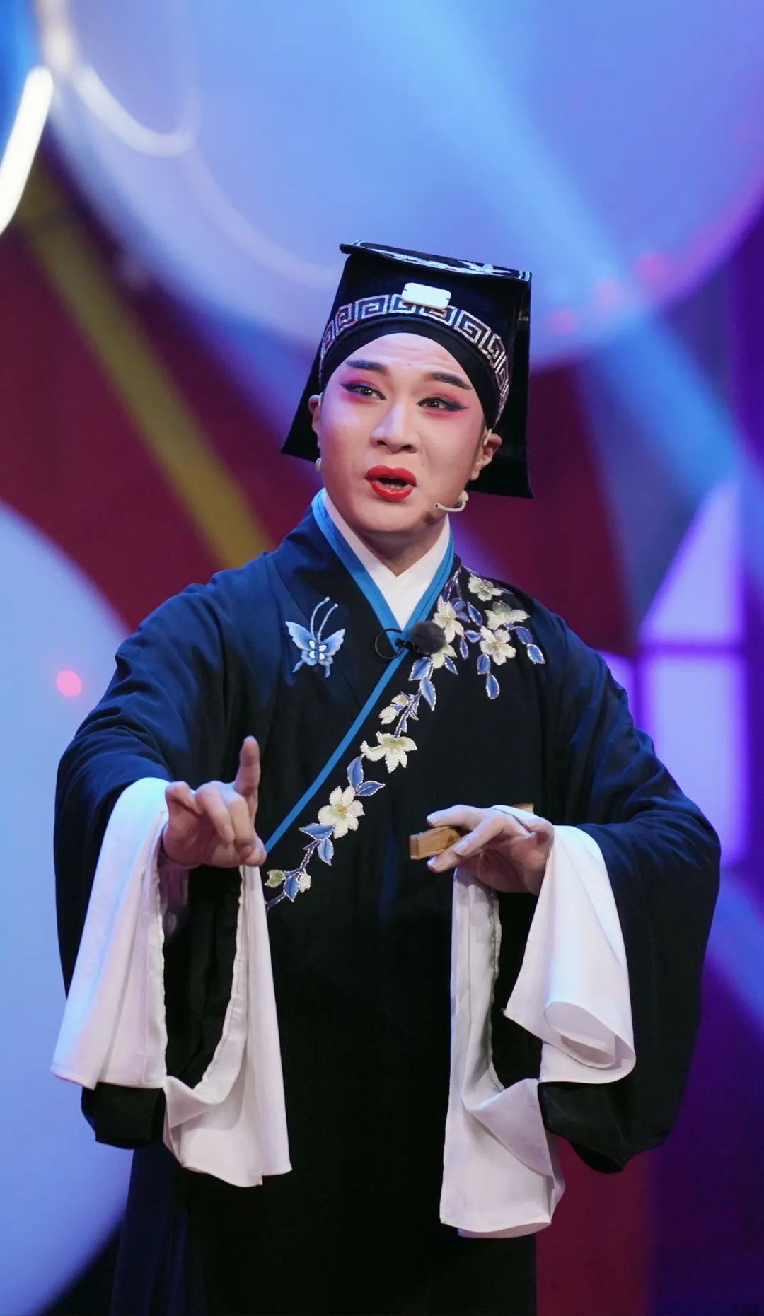 闽剧《双蝶扇》诗意唯美感人肺腑 (http://www.hnyixiao.com/) 艺考资讯 第3张